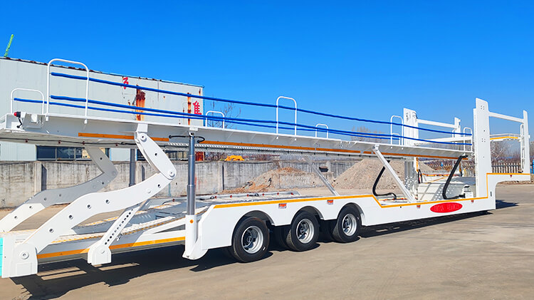 Camión Porta Coches y Camiones Portavehículos en Venta en Panamá