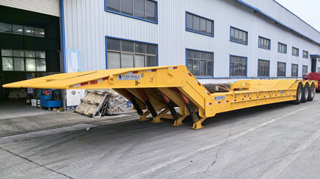Plataforma lowboy abatible