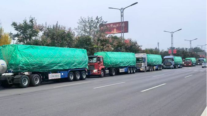 envío de remolque cisterna de combustible